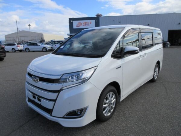Toyota Noah G Hybrid 2020 - Image 2