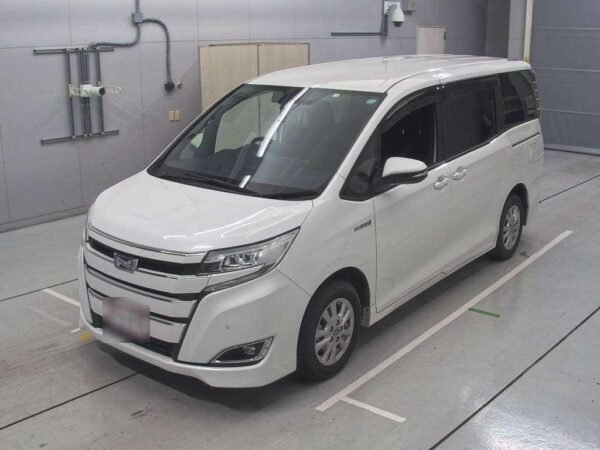 Toyota Noah G Hybrid 2020 - Image 11