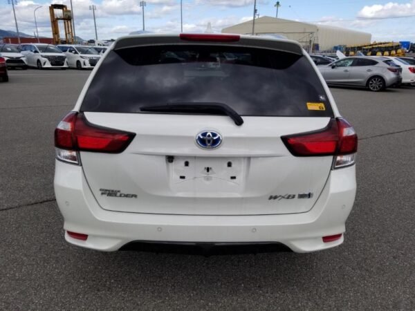 Toyota Corolla Fielder Hybrid WXB 2019 - Image 7