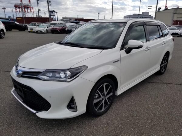 Toyota Corolla Fielder Hybrid WXB 2019 - Image 2