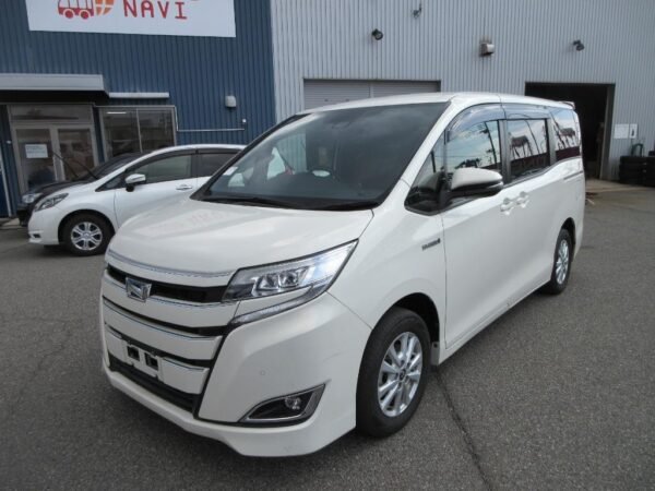 Toyota Noah G Package Hybrid 2020 - Image 2