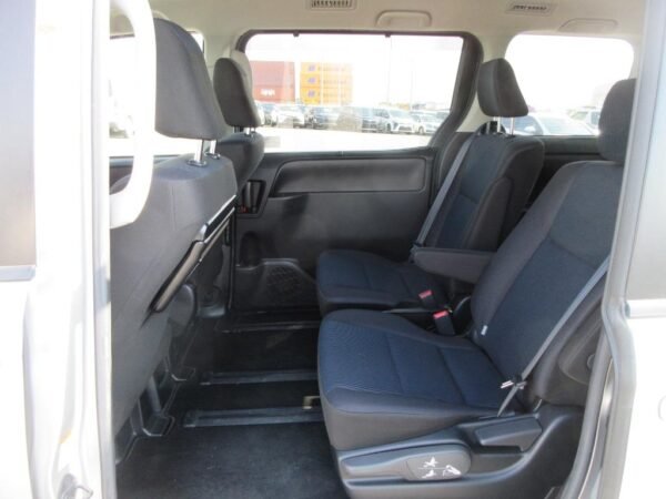 Toyota Noah X Package Hybrid 2020 - Image 16