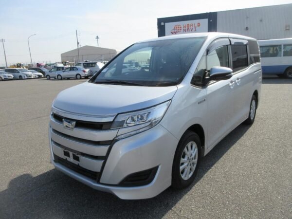 Toyota Noah X Package Hybrid 2020 - Image 2