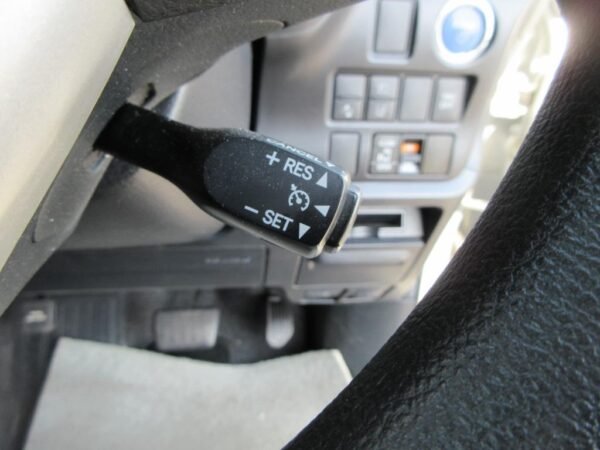 Toyota Noah X Package Hybrid 2020 - Image 12